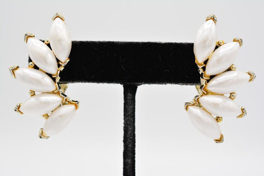 Star Vintage Clip On Earrings Gold White Marquise Pearl Chunky Signed 40s BinAR